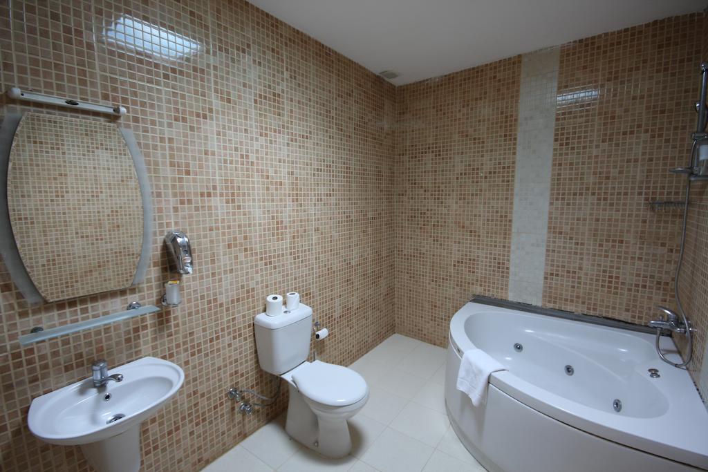 Adana Kucuksaat Hotel Room photo